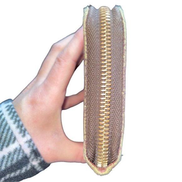 Authentic Louis Vuitton Brown Monogram Mini Lin Zippy Wallet - Picture 5 of 16